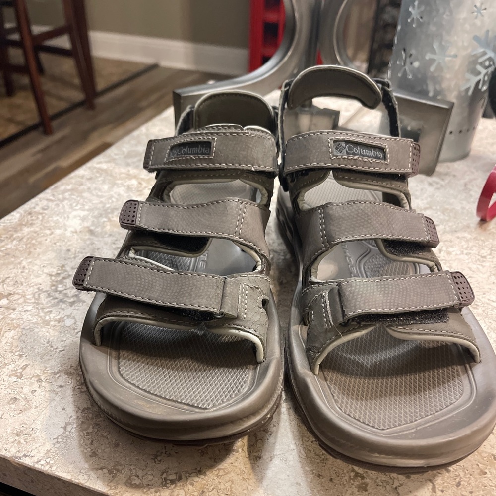 Columbia sandals men’s 8.5. Worn once.